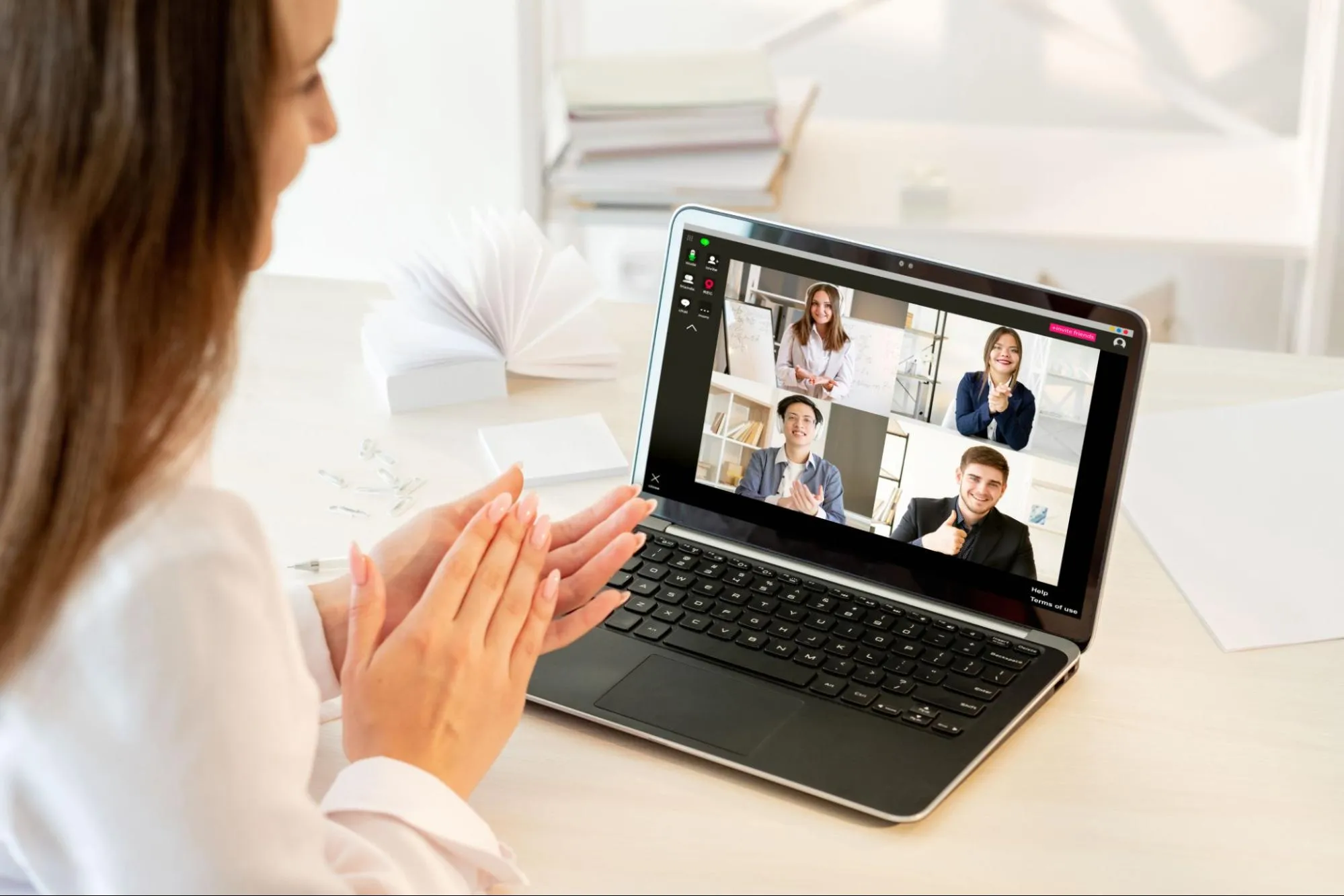 働き方改革の導入｜WEB会議の質を向上させるために必要な機能とは？